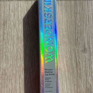 Wonderskin Wonder Blading Lip Scrub